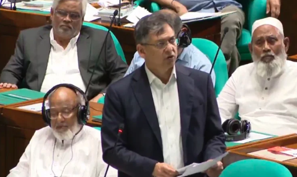 অটোরিকশায় ডিজিটাল ট্র্যাকিং ও কিউআর কোড চালুর উদ্যোগ